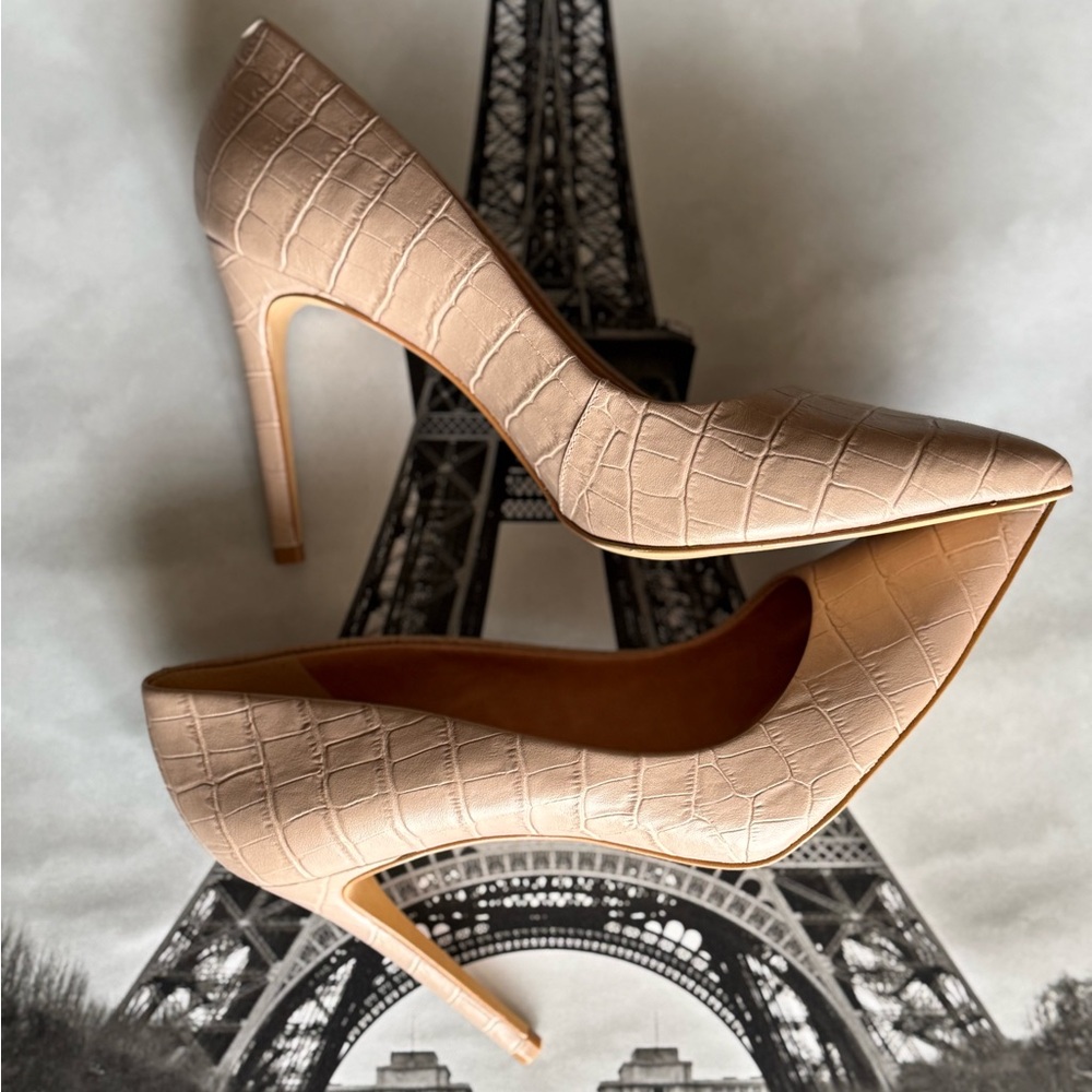 Elegant classic nude leather Tan Stiletto Heels